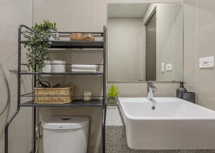 Uptown Luxe 2br With Bathtub Work And Relax In Bgc Apartamento