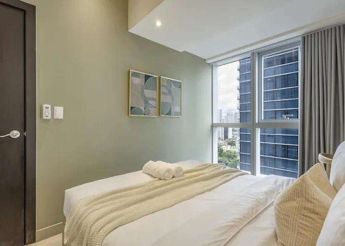 Uptown Luxe 2br With Bathtub Work And Relax In Bgc Manila