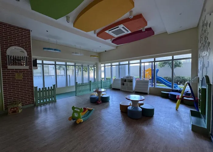 Uptown Luxe 2br With Bathtub Work And Relax In Bgc Manila
