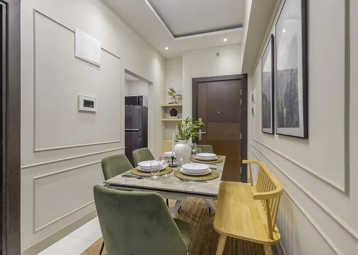 Uptown Luxe 2br With Bathtub Work And Relax In Bgc Manila