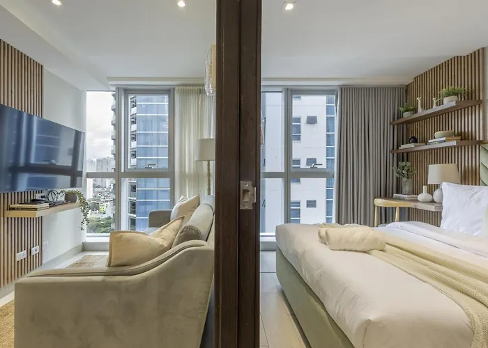 Uptown Luxe 2br With Bathtub Work And Relax In Bgc *